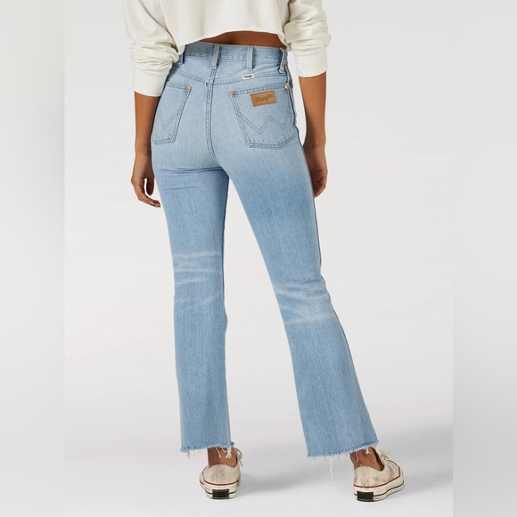 Wrangler Denim - NWT Wrangler Wrock 672 High Rise Kick Flare Jeans